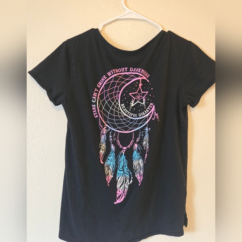 Beautiful Disaster Dreamcatcher Tee with Criss-cross neckline Sz L